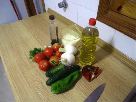 The ingredients for gazpacho soup contain many mainstays of the Mediterranean diet.